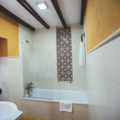 Отель El Requexu Apartamentos Rurales ванная