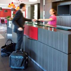 Отель ibis Styles Toulouse Cite Espace Франция, Тулуза - отзывы, цены и фото номеров - забронировать отель ibis Styles Toulouse Cite Espace онлайн интерьер отеля