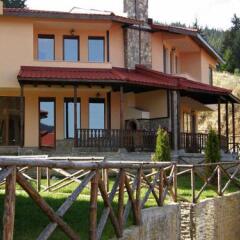 Отель Rodopi Houses Болгария, Чепеларе - отзывы, цены и фото номеров - забронировать отель Rodopi Houses онлайн балкон
