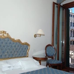 Отель Locanda SantAgostin Италия, Венеция - отзывы, цены и фото номеров - забронировать отель Locanda SantAgostin онлайн балкон