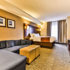 Отель Comfort Suites Downtown Канада, Виндзор - отзывы, цены и фото номеров - забронировать отель Comfort Suites Downtown онлайн комната для гостей фото 5