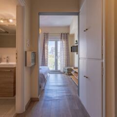 Отель Renovated lovely aptm near to Acropolis интерьер отеля фото 2