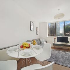 Апартаменты Cosy 2 bedroom Apartment in Central London City Stay комната для гостей фото 4