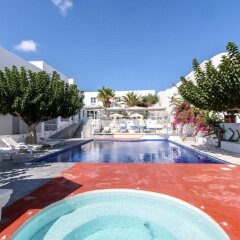 RK Beach Hotel бассейн