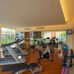 Отель Sunset Plaza Beach Resort & Spa фитнесс-зал