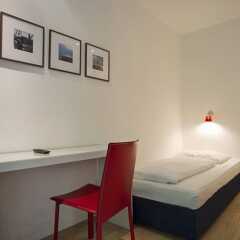 Hotel Kunsthof сейф в номере