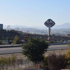 Отель Best Western Valencia Inn США, Санта-Кларита - отзывы, цены и фото номеров - забронировать отель Best Western Valencia Inn онлайн балкон