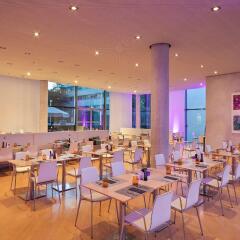 Отель INNSIDE by Meliá München Parkstadt Schwabing гостиничный бар