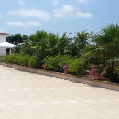 Отель B&B Masseria San Dana Гальяно дель Капо парковка