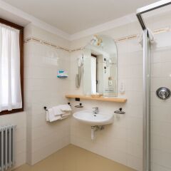 Hotel Alpina Пинцоло ванная