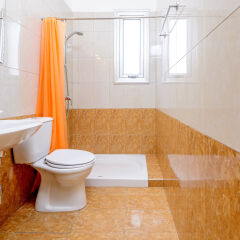 Отель Konnos Beach Villa 3 ванная