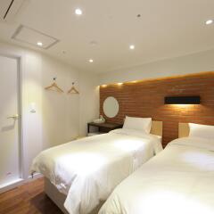 Отель CASA Myeongdong Guesthouse комната для гостей фото 2