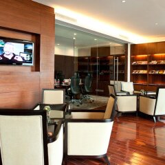 Отель Crowne Plaza West Hanoi фитнесс-зал фото 3