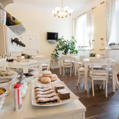 Отель Prague Loreta Residence Чехия, Прага - отзывы, цены и фото номеров - забронировать отель Prague Loreta Residence онлайн питание фото 2