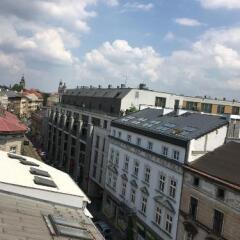 Отель Aparthotel Best Views Luxury Польша, Краков - отзывы, цены и фото номеров - забронировать отель Aparthotel Best Views Luxury онлайн балкон