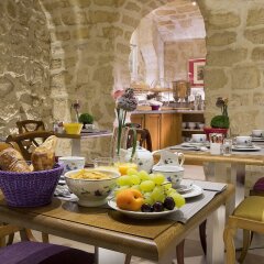 Отель Relais Des Halles Париж питание