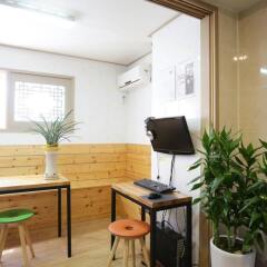 Отель K Pop Residence II Южная Корея, Сеул - 1 отзыв об отеле, цены и фото номеров - забронировать отель K Pop Residence II онлайн удобства в номере фото 2