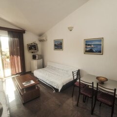 Отель Mijovic Apartments Черногория, Будва - 1 отзыв об отеле, цены и фото номеров - забронировать отель Mijovic Apartments онлайн комната для гостей фото 2