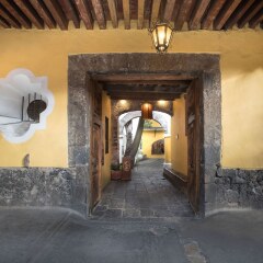 Отель Suites Los Camilos - Adults Only Мексика, Мехико - отзывы, цены и фото номеров - забронировать отель Suites Los Camilos - Adults Only онлайн интерьер отеля фото 2