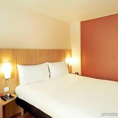 Hotel ibis Madrid Aeropuerto Barajas комната для гостей фото 5