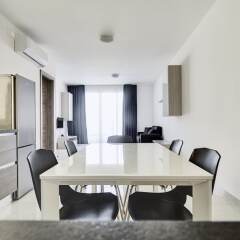 Апартаменты The Village Apartments