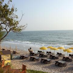Baan Bayan Beach Hotel пляж