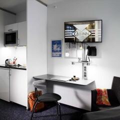 Отель Cabinn Aarhus Hotel Дания, Орхус - 2 отзыва об отеле, цены и фото номеров - забронировать отель Cabinn Aarhus Hotel онлайн удобства в номере фото 2