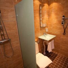 Отель Best Western Bentleys Швеция, Стокгольм - 4 отзыва об отеле, цены и фото номеров - забронировать отель Best Western Bentleys онлайн ванная