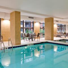 Отель Hilton Garden Inn Washington D.C./U.S. Capitol США, Вашингтон - отзывы, цены и фото номеров - забронировать отель Hilton Garden Inn Washington D.C./U.S. Capitol онлайн бассейн фото 2