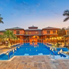 Отель Crowne Plaza Hotel Kathmandu-Soaltee Непал, Катманду - отзывы, цены и фото номеров - забронировать отель Crowne Plaza Hotel Kathmandu-Soaltee онлайн с домашними животными