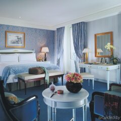 Отель Four Seasons Hotel des Bergues Geneva Швейцария, Женева - отзывы, цены и фото номеров - забронировать отель Four Seasons Hotel des Bergues Geneva онлайн комната для гостей