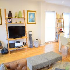 Отель Bermondsey 2 Bedroom Flat With Garden Великобритания, Лондон - отзывы, цены и фото номеров - забронировать отель Bermondsey 2 Bedroom Flat With Garden онлайн комната для гостей фото 3