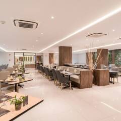 New Square Patong Hotel питание