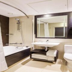 Отель Doubletree By Hilton Edinburgh City Centre Эдинбург ванная