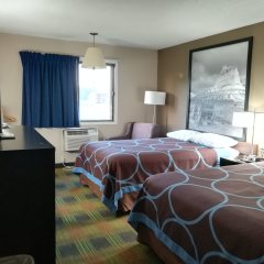 Super 8 by Wyndham Keokuk in Keokuk, United States of America from 90$, photos, reviews - zenhotels.com guestroom photo 3