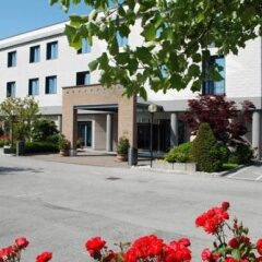 Point Hotel Conselve Консельве парковка