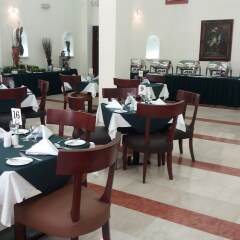 BON Hotel Stratton Asokoro питание
