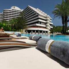 Rixos Downtown Antalya Турция, Анталья - 7 отзывов об отеле, цены и фото номеров - забронировать отель Rixos Downtown Antalya онлайн бассейн
