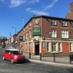 Assheton Arms Hotel парковка