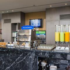 Отель Holiday Inn Express Bangkok Siam питание фото 2