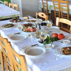 Апартаменты Captain Karas Holiday Apartments питание