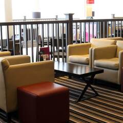 Отель Crowne Plaza Manchester Airport Великобритания, Манчестер - 1 отзыв об отеле, цены и фото номеров - забронировать отель Crowne Plaza Manchester Airport онлайн балкон
