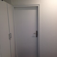 New Hostel Belgrade сейф в номере