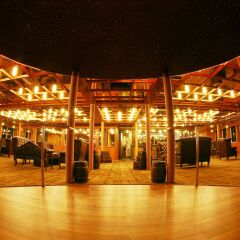 Vintage Luxury Yacht Hotel