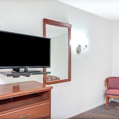 Отель Knights Inn Woodland Hills США, Лос-Анджелес - отзывы, цены и фото номеров - забронировать отель Knights Inn Woodland Hills онлайн комната для гостей фото 5