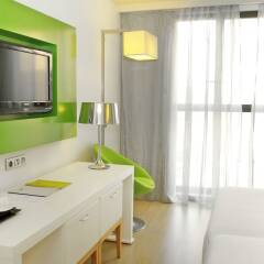 DoubleTree by Hilton Hotel Girona ванная