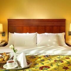 Отель Courtyard by Marriott Warsaw Airport в номере фото 2