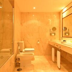 Pestana Alvor Praia Beach & Golf Hotel ванная фото 2