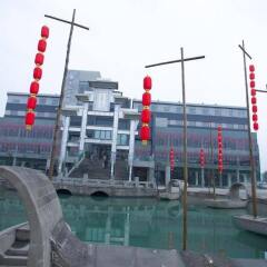 Отель Chengdu Folk Inn бассейн