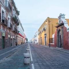 Отель NH Puebla Centro Histórico